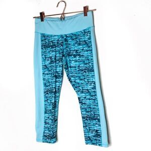 EUC Champion Green Printed Crop Leggings Small